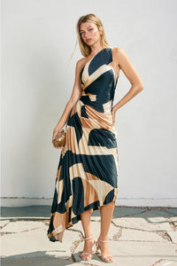 Abstract Pleated Maxi Dress