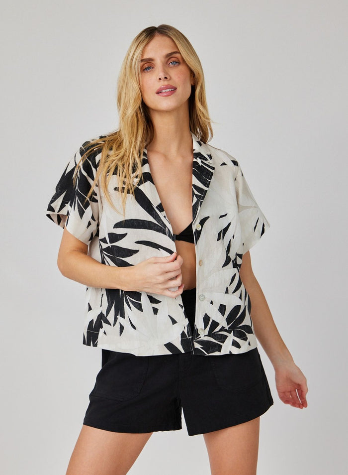 Short Sleeve Flowy Button Down -Maui Palm Print
