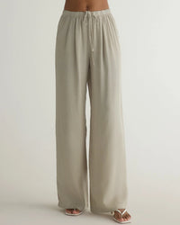 Wide Leg Pleated Pant